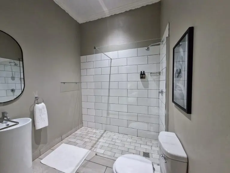 Photo of Murray House Colesberg Unit 2 bathroom